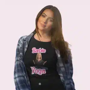 camiseta de barbie yoga