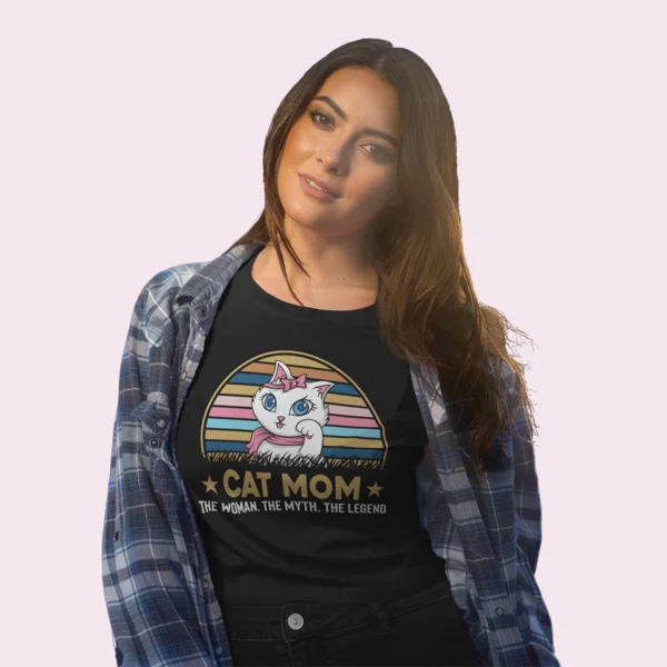 Camiseta de gato cat mon the woman. the myth. the legend